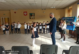 CC93EE9A-E1D4-4F34-A1F5-2A4434F1F5A0