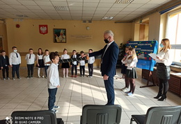 D74E99E6-AA97-4CB5-B0FD-304E313B6392