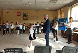 F2AEEA67-C484-446E-B8AA-D2CFAEF951BD