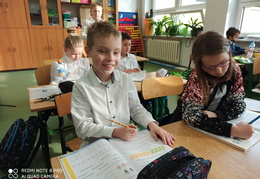 F956AED4-77DF-448E-A236-9F38A7D26125